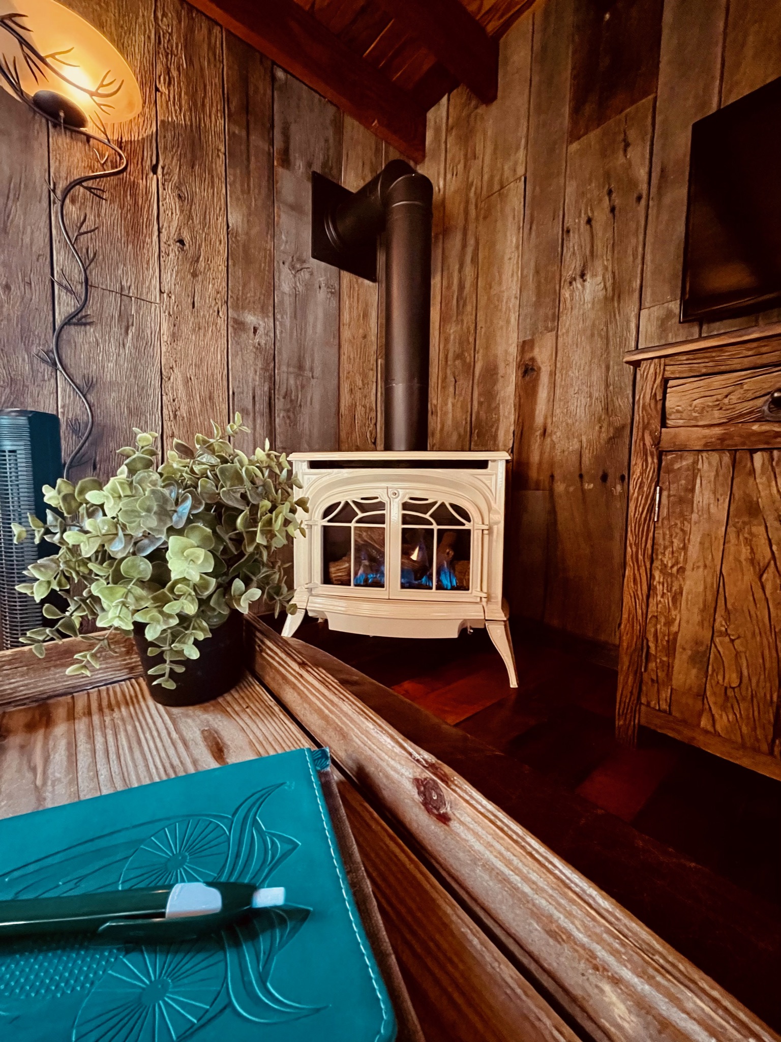 Bootlegger Barn gas stove