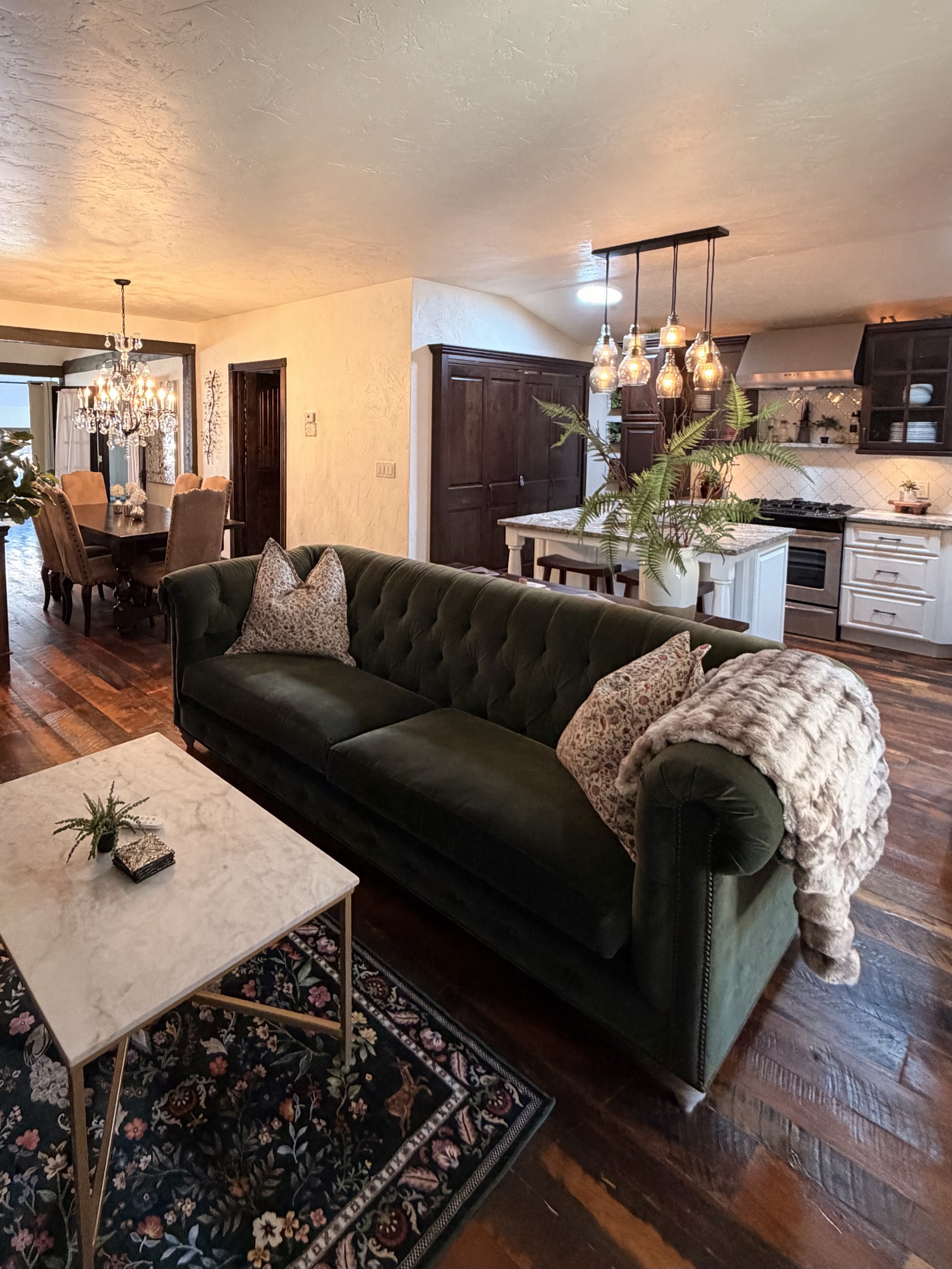 Columbine Cottage living room